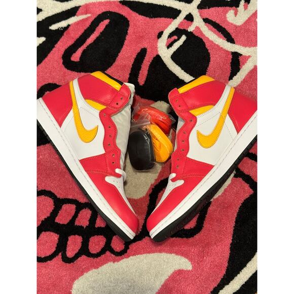 Jordan 1 Retro High OG Light Fusion Red - Picture 4 of 8